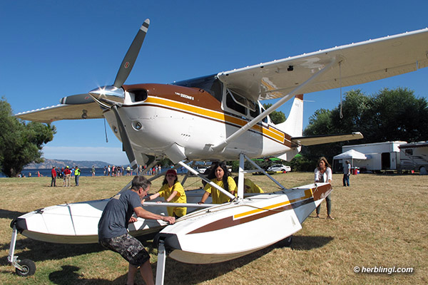 © aerialarchives.com, young people, aviation, Clear Lake Splash In, Cessna 206, AHLC3934